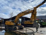 2012 Liebherr R926 LC crawler excavator, side view
