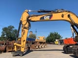 2016 Caterpillar 318F crawler excavator boom and arm detail