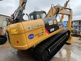 Escavatore cingolato Caterpillar 320D del 2016, vista posteriore tre quarti