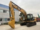 Escavatore cingolato Caterpillar 320D2 del 2022, vista laterale