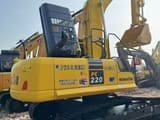 2024 Komatsu PC220-8 koparka gąsienicowa, widok z tyłu pod kątem