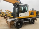 2017 Liebherr A920 LITRONIC wheel excavator, side profile view