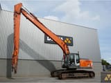 2007 Hitachi Zaxis 280 LC crawler excavator, side view