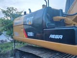 2025 Caterpillar 320D2 Raupenbagger Seitenansicht