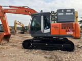 2018 Hitachi ZAXIS 200 crawler excavator side view