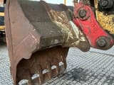 2012 Caterpillar 324E excavator bucket detail