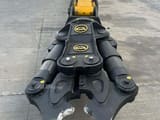 2016 Komatsu PC390 demolition excavator attachment view