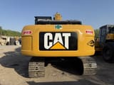 2020 Caterpillar 320D paletli ekskavatör, arka görünüm