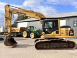 2014 Komatsu PC190LC-8 crawler excavator, side view