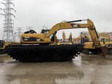 Koparka amfibijna Caterpillar 320D z 2019 roku, widok z boku