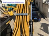 Detal wysięgnika koparki gąsienicowej 2021 Caterpillar 320D