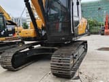 2015 Hyundai R220LC-9S crawler excavator, front three-quarter view