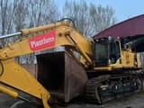 2020 Komatsu PC700 LC crawler excavator, side view