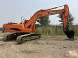 2008 Doosan DH225LC-7 crawler excavator, side view