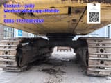 2020 Komatsu PC450-8 crawler excavator undercarriage view