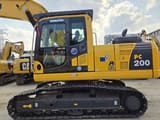 2022 Komatsu PC200-8 Raupenbagger Seitenansicht