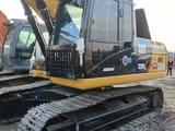 Escavatore cingolato Caterpillar 320D2 del 2020, vista laterale