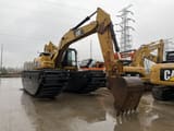 2019 Caterpillar 320D koparka amfibijna, widok z przodu pod kątem