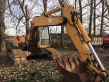 2000 Liebherr R 904 LITRONIC crawler excavator, front three-quarter view