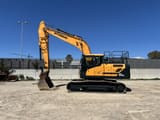 2019 Hyundai HX220L crawler excavator, side view