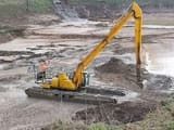 2008 JCB JS220LC crawler excavator, side view