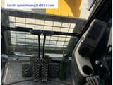 Widok wnętrza kabiny koparki gąsienicowej 2021 Caterpillar 320D