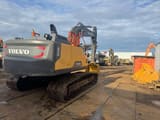 2015 Volvo EC250EL crawler excavator rear view