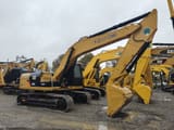 2025 Caterpillar 320D2 Raupenbagger, Seitenansicht