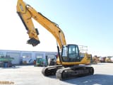 2014 JCB JS290LC crawler excavator, side view