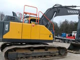 2020 Volvo EC220EL crawler excavator side view