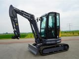 Eurotrac HE26-SR mini excavator, side view