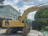 2016 Komatsu PC220-8 Raupenbagger Seitenansicht