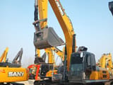2023 XCMG XE305 crawler excavator, front three-quarter view