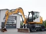 2020 Liebherr A910 Compact Litronic wheel excavator side view