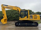 2023 Komatsu PC200-8 koparka gąsienicowa, widok profilu bocznego