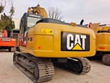 2024 Caterpillar 320D Raupenbagger Ansicht von hinten dreiviertel