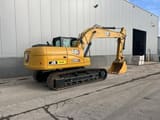 2025 Caterpillar 320D3 GC koparka gąsienicowa, widok z tyłu z trzy czwartej