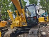 Гусеничний екскаватор 2023 Komatsu PC220, передній тричвертний вид