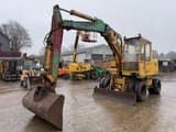 1979 Liebherr A 901 wheel excavator, front three-quarter view
