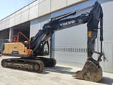 2016 Volvo EC220ENL crawler excavator, side view