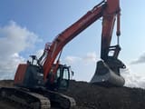 2016 Hitachi ZX225USLC-5B crawler excavator, side view