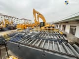 Amfibijna koparka Caterpillar 320CL z 2018, widok z góry