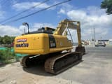 2016 Komatsu PC220-8 Raupenbagger, Ansicht von hinten-dreiviertel