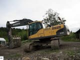 2008 Volvo EC240CL crawler excavator, side view