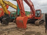 2016 Doosan DH225LC-7 crawler excavator, front three-quarter view