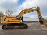 2013 Liebherr R936LC crawler excavator, side view