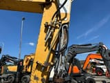 1999 Zeppelin ZM 100 wheel excavator boom detail