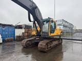 2006 Volvo EC290BNLC crawler excavator, front three-quarter view