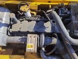 Vue compartiment moteur excavatrice sur chenilles Komatsu PC200-8 2020