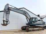 2012 Hyundai R380NLC-9 crawler excavator side view
